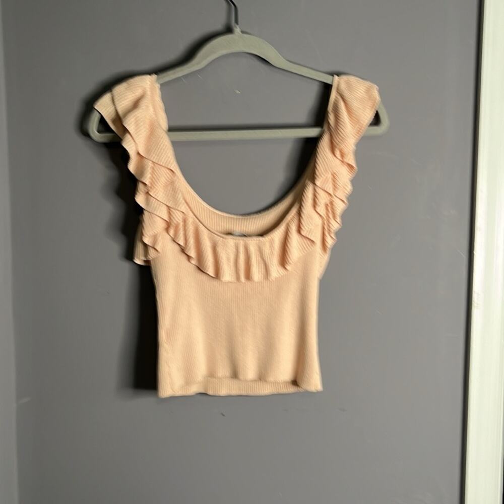 Lulu’s Pale Pink Ribbed Ruffled Cropped Top Size Medium - Picture 5 of 8
